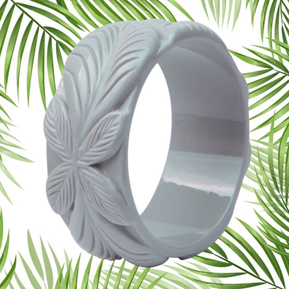 Carved gray resin fakelite pineapple Princess wide bangle bracelet tiki pinup